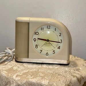 Big Ben Moon Bean Alarm Clock WORKS Model 43000X